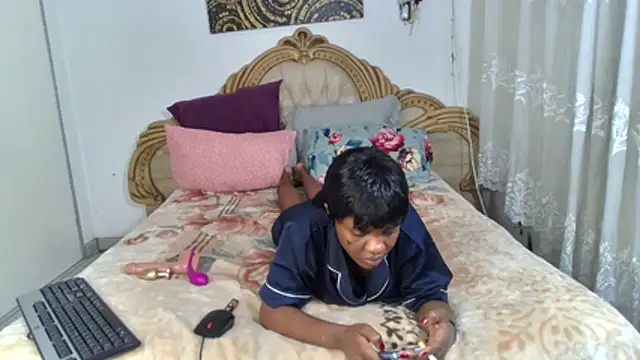 Snapshot of BasellBlue chatting on February 27, 2026, 11:37 pm BasellBlue online show from February 27, 2026, 11:37 pm