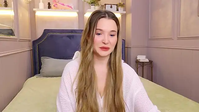 Snapshot of Lina_Sinerz chatting on February 13, 2026, 8:31 pm Lina Sinerz online show from February 13, 2026, 8:31 pm