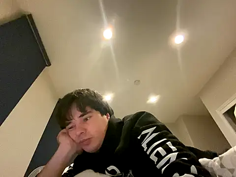 phantom898983 online show from December 14, 2025, 8:31 am