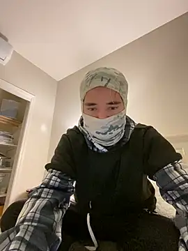 phantom898983 online show from April 21, 2026, 7:26 am