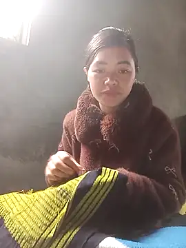 Snapshot of mon-monk chatting on December 15, 2025, 3:01 am mon-monk online show from December 15, 2025, 3:01 am