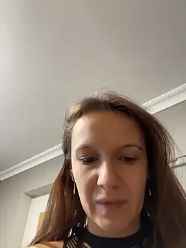 OliviaMuur online show from March 26, 2026, 6:22 am