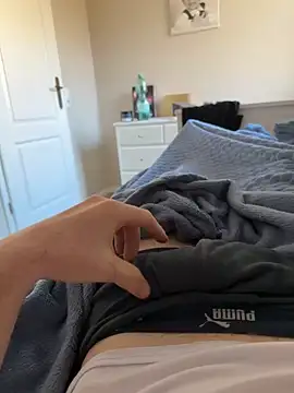 Snapshot of angei094 chatting on December 16, 2025, 10:19 am angei094 online show from December 16, 2025, 10:19 am