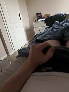 Snapshot of angei094 chatting on December 18, 2025, 9:25 am angei094 online show from December 18, 2025, 9:25 am