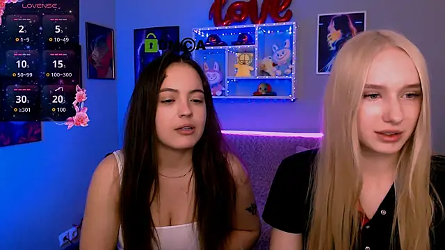 effysosweet online show from March 16, 2026, 8:44 pm