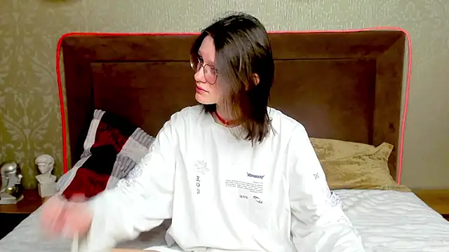 Snapshot of RoxyHerena chatting on January 13, 2026, 8:07 am RoxyHerena online show from January 13, 2026, 8:07 am