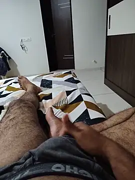 johny044 online show from June 1, 2026, 7:46 pm