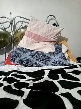 Snapshot of Andpnsote chatting on December 19, 2025, 4:31 pm Andpnsote online show from December 19, 2025, 4:31 pm