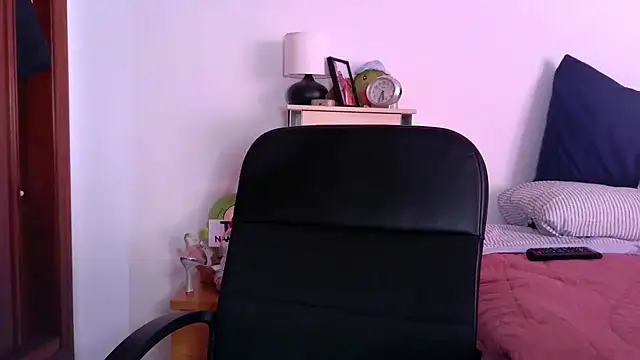 mariajosebarrazaa online show from July 15, 2026, 4:25 pm