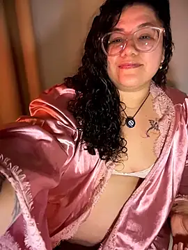 VanesssaMilf  online show from March 24, 2026, 12:43 am