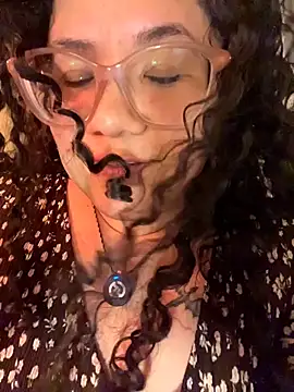 Snapshot of VanesssaMilf_ chatting on February 25, 2026, 3:40 am VanesssaMilf online show from February 25, 2026, 3:40 am