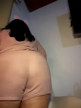 VanesssaMilf  online show from April 6, 2026, 2:18 am