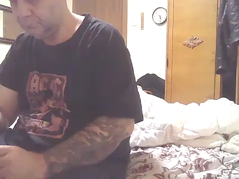 DeluxeStar75 online show from January 16, 2026, 3:32 am