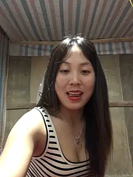 Snapshot of bae-asian chatting on April 21, 2026, 1:42 am bae-asian online show from April 21, 2026, 1:42 am