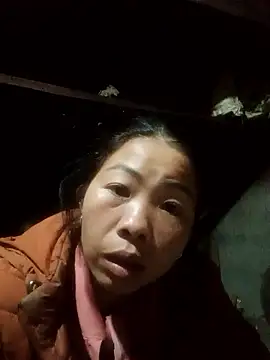 Snapshot of Amiluli chatting on January 14, 2026, 1:37 pm Amiluli online show from January 14, 2026, 1:37 pm