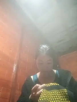 Snapshot of Amiluli chatting on December 21, 2025, 12:07 pm Amiluli online show from December 21, 2025, 12:07 pm