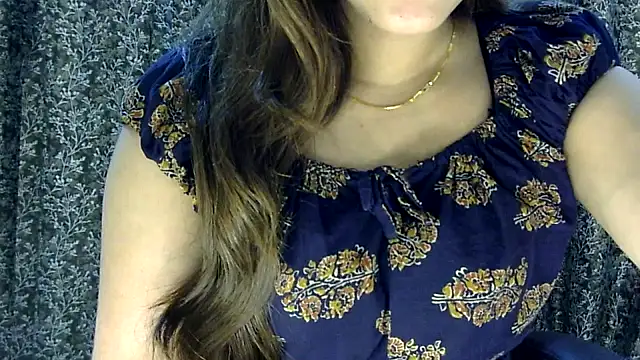 Exotic tanvi online show from April 12, 2026, 5:22 am