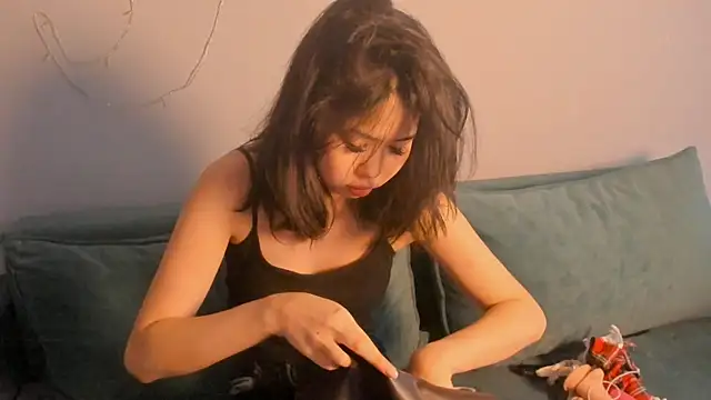 kimyjina online show from February 9, 2026, 3:26 am