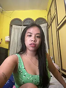 Snapshot of Lovely_apple19 chatting on February 18, 2026, 10:44 am Lovely apple19 online show from February 18, 2026, 10:44 am