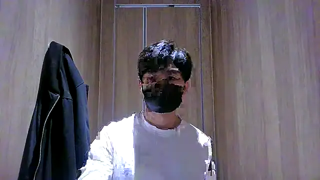 kimze7 online show from April 9, 2026, 2:02 am