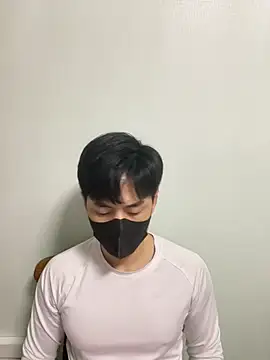 kimze7 online show from March 17, 2026, 1:36 pm