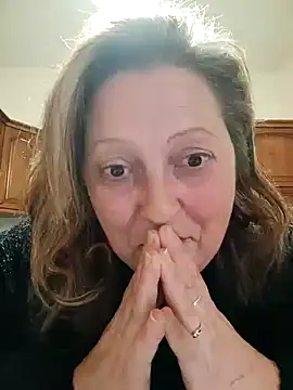 axell58 online show from December 17, 2025, 4:12 pm