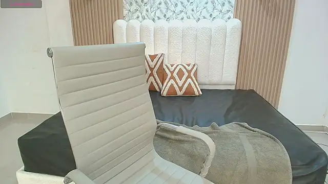 Zalma eva online show from April 16, 2026, 9:39 pm