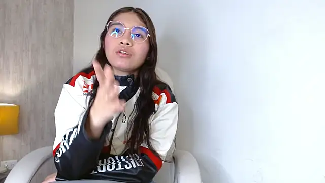 Snapshot of Xaander_ chatting on January 9, 2026, 3:24 am Xaander online show from January 9, 2026, 3:24 am