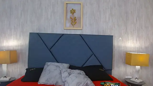 Snapshot of Xaander_ chatting on January 7, 2026, 3:11 am Xaander online show from January 7, 2026, 3:11 am