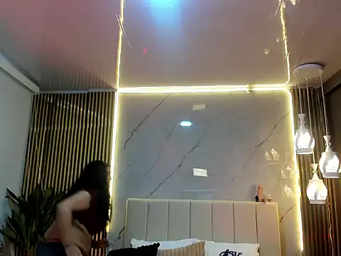 Lyra Black  online show from December 21, 2025, 3:47 pm