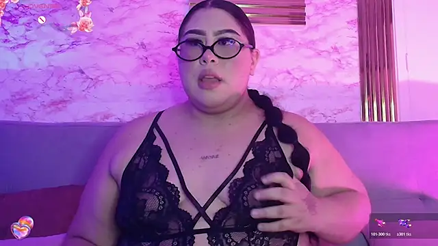 Snapshot of Mia_Carters chatting on May 16, 2026, 1:15 am Mia Carters online show from May 16, 2026, 1:15 am