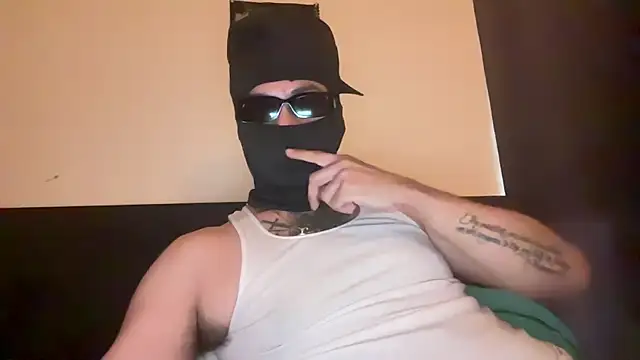 Snapshot of angelblanco chatting on April 28, 2026, 10:58 pm angelblanco online show from April 28, 2026, 10:58 pm