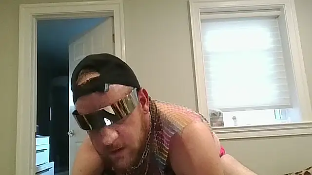 BeefyNcloudy online show from August 5, 2026, 6:13 pm