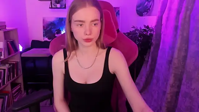 BellaHaadiid online show from January 11, 2026, 12:01 pm