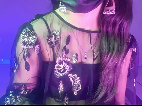 Snapshot of Isha_Lush chatting on December 19, 2025, 5:32 am Isha Lush online show from December 19, 2025, 5:32 am