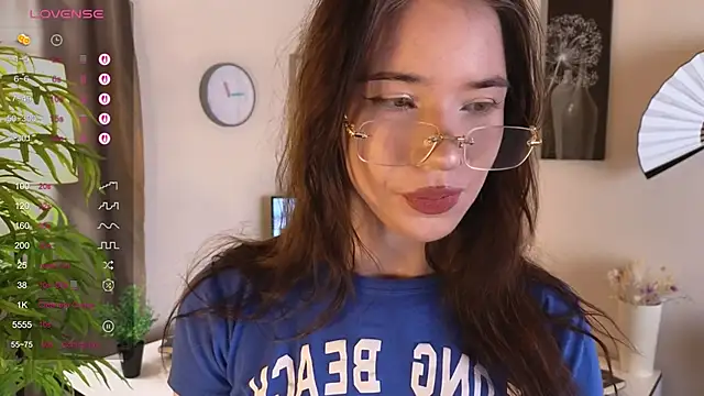 Snapshot of Marry_Colinn chatting on January 11, 2026, 10:22 am Marry Colinn online show from January 11, 2026, 10:22 am