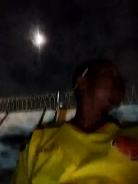 Snapshot of Andreskelly chatting on February 25, 2026, 12:44 am Andreskelly online show from February 25, 2026, 12:44 am