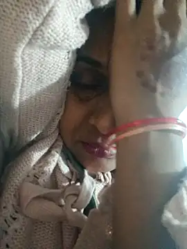 nehakapoor89 online show from February 19, 2026, 4:59 pm