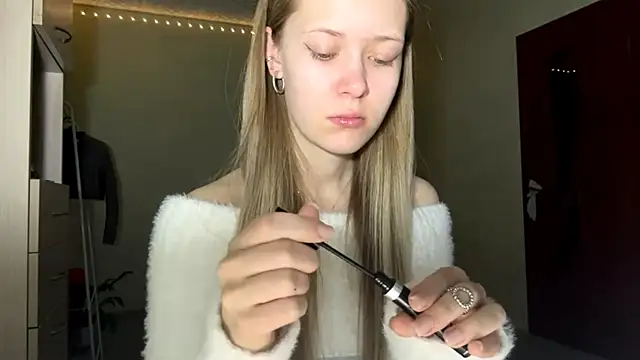 Snapshot of ZaidaSchwarten chatting on January 12, 2026, 6:09 am ZaidaSchwarten online show from January 12, 2026, 6:09 am