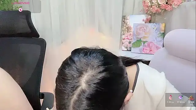 Yvonne-07 online show from March 6, 2026, 11:27 am