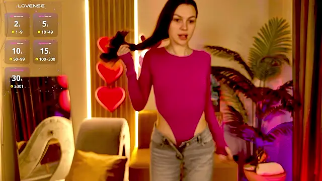 MaxinCarroll online show from March 26, 2026, 5:17 am