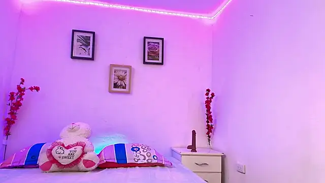 Snapshot of Aurora_Dolce chatting on March 3, 2026, 2:46 pm Aurora Dolce online show from March 3, 2026, 2:46 pm