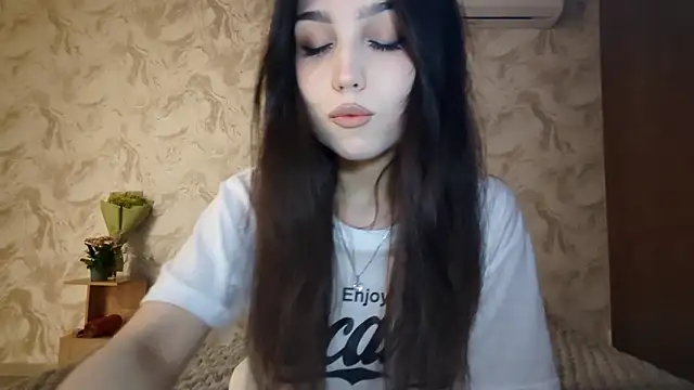 Snapshot of Qwami_Amie chatting on March 16, 2026, 3:15 pm Qwami Amie online show from March 16, 2026, 3:15 pm