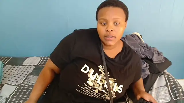 ChoklitBerryXX online show from February 7, 2026, 11:29 am