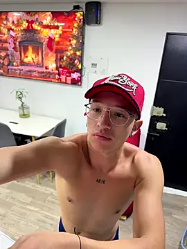 charming twink online show from December 23, 2025, 4:12 am