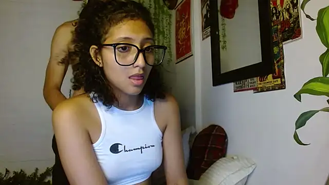 SweetEmxxx online show from February 22, 2026, 12:02 am