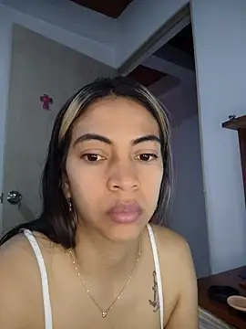 Snapshot of Evangeline_Bonnet chatting on March 25, 2026, 7:46 pm Evangeline Bonnet online show from March 25, 2026, 7:46 pm