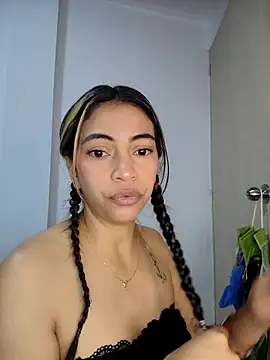 Snapshot of Evangeline_Bonnet chatting on March 28, 2026, 10:05 am Evangeline Bonnet online show from March 28, 2026, 10:05 am