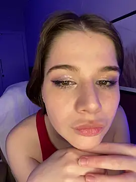 Snapshot of WIKESSTAR chatting on December 22, 2025, 11:27 pm WIKESSTAR online show from December 22, 2025, 11:27 pm