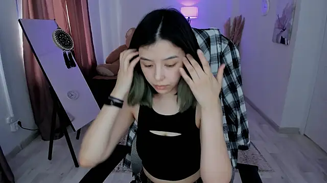Snapshot of SirenMystiq chatting on July 6, 2026, 10:22 am SirenMystiq online show from July 6, 2026, 10:22 am